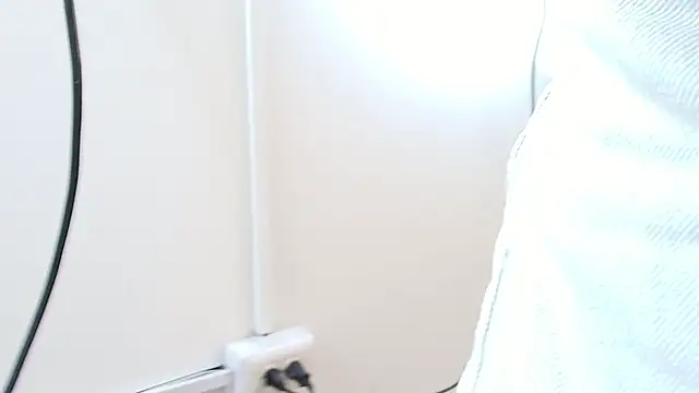 julieta aguilar1 online show from April 12, 2026, 6:55 pm