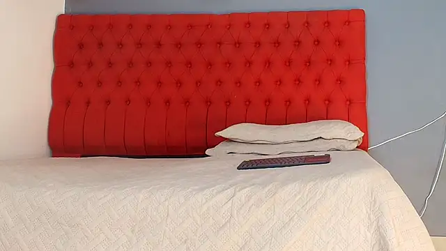 julieta aguilar1 online show from February 24, 2026, 7:04 pm