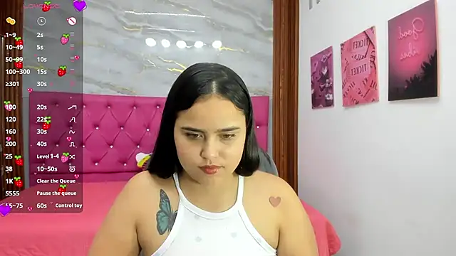 Snapshot of Helen_russo chatting on July 5, 2026, 10:38 pm Helen russo online show from July 5, 2026, 10:38 pm