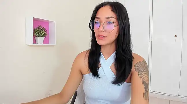 ASIAM BRUNET online show from March 20, 2025, 1:04 pm