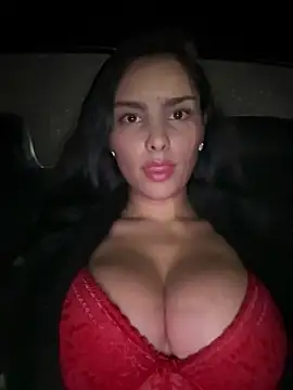 Snapshot of Maddy_Rouse_ chatting on January 29, 2025, 4:26 am Maddy Rouse online show from January 29, 2025, 4:26 am