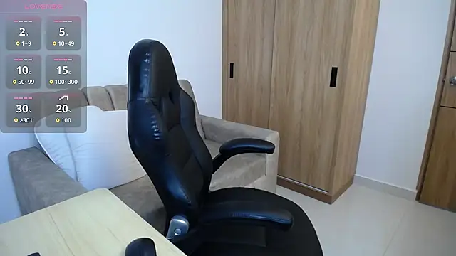 karoll marquez online show from April 8, 2026, 8:10 pm