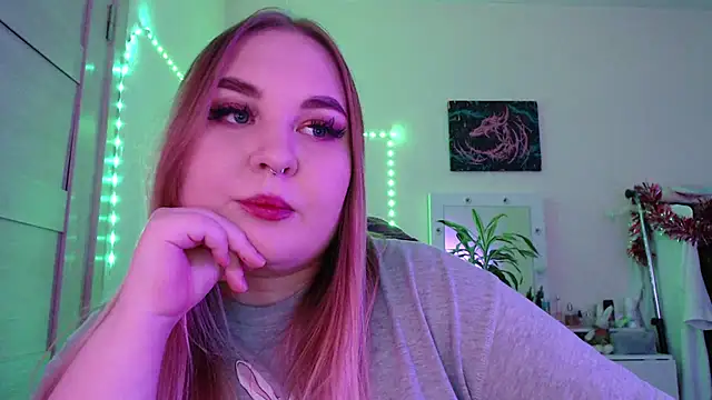 Snapshot of Greeenfriends6969 chatting on January 12, 2025, 10:01 pm Greeenfriends6969 online show from January 12, 2025, 10:01 pm