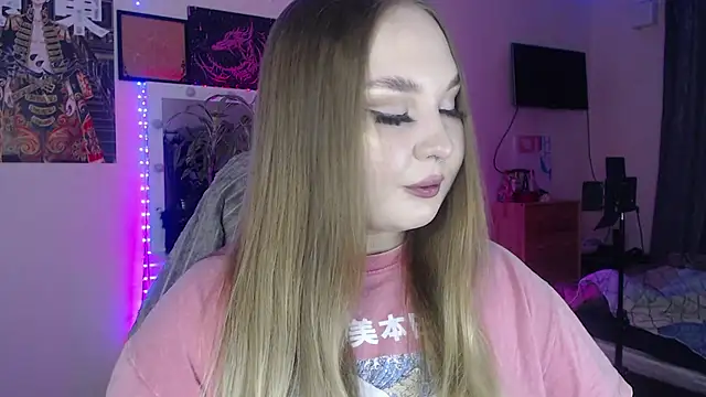 Snapshot of Greeenfriends6969 chatting on November 21, 2025, 10:42 pm Greeenfriends6969 online show from November 21, 2025, 10:42 pm