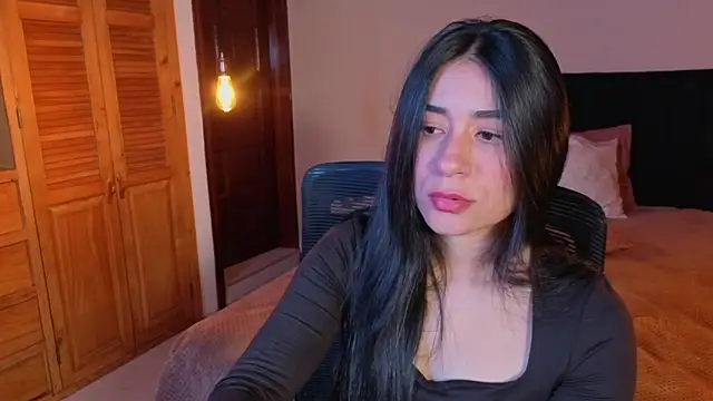 ChloeTurner  online show from February 28, 2026, 9:03 pm