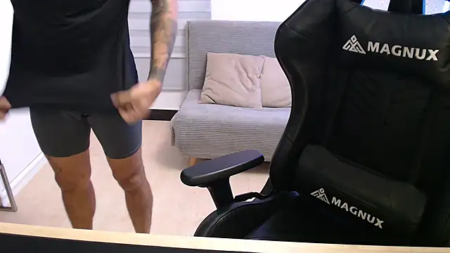 Snapshot of team_dinamite69 chatting on February 10, 2026, 12:37 pm team dinamite69 online show from February 10, 2026, 12:37 pm