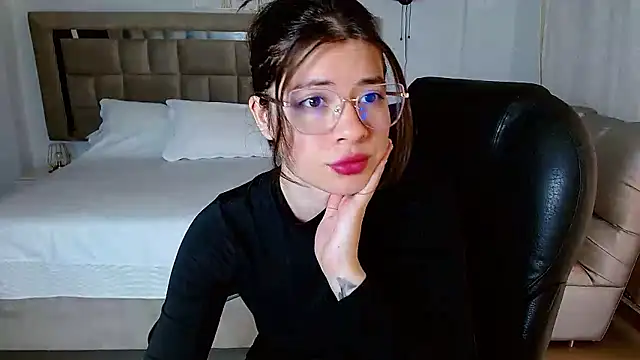 zoecruzz online show from January 15, 2026, 3:26 pm