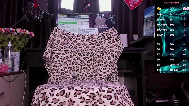 Raissa sky26 online show from March 11, 2026, 3:44 am