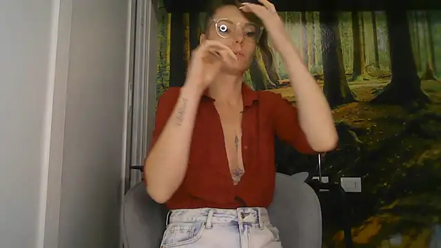 Feli blue online show from November 10, 2025, 10:15 pm