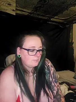 Bunny Cummings online show from December 16, 2025, 12:26 am