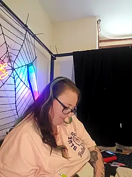 Bunny Cummings online show from September 27, 2025, 4:24 pm