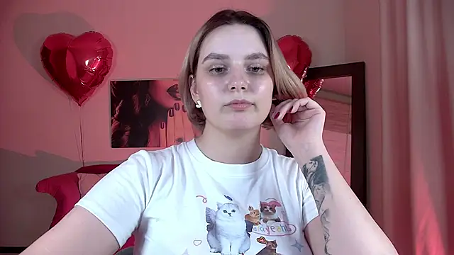 Snapshot of DianeMills chatting on February 26, 2025, 1:57 am DianeMills online show from February 26, 2025, 1:57 am