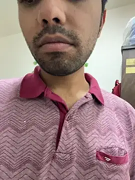 Snapshot of BoyzaraHatke chatting on March 9, 2026, 8:12 pm BoyzaraHatke online show from March 9, 2026, 8:12 pm