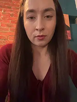 Holly Play online show from June 3, 2026, 11:00 am