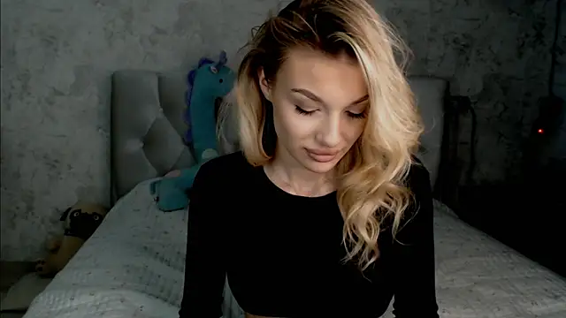 Snapshot of Ella_Milla chatting on July 2, 2026, 12:55 pm Ella Milla online show from July 2, 2026, 12:55 pm