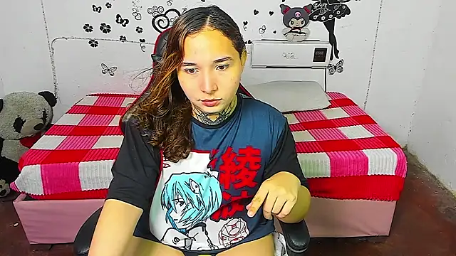 cutekat  online show from April 14, 2026, 4:39 am