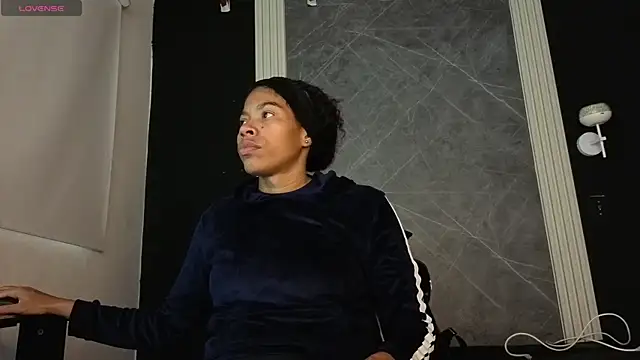 YummyDuooo online show from November 23, 2025, 11:53 am