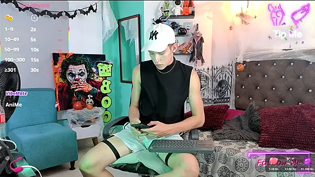 flowers18 online show from October 25, 2025, 10:21 pm