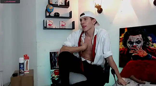 flowers18 online show from March 4, 2025, 1:01 am