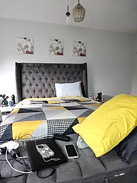 Drippincaty online show from November 25, 2025, 8:47 am