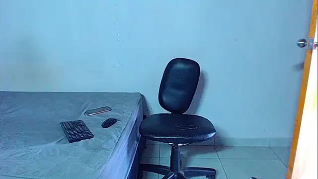 mikecoper 23 online show from April 3, 2026, 2:01 pm