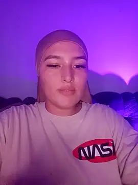 Celeste camila18 online show from March 22, 2026, 11:06 pm