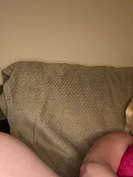 Blondiee3088 online show from February 22, 2025, 9:15 pm