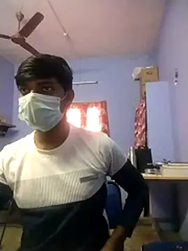 Tamilandteluguboy14 online show from December 18, 2025, 10:52 am