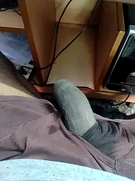 Tamilandteluguboy14 online show from November 15, 2025, 7:12 am