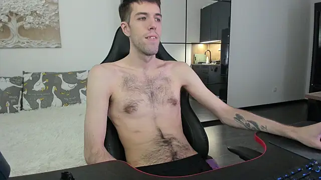 White Dylan online show from December 17, 2025, 9:36 am