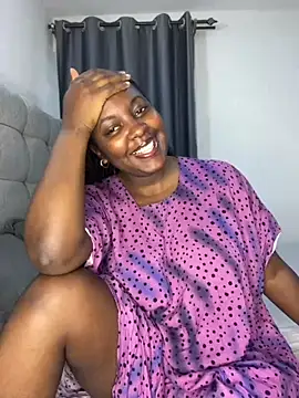 Snapshot of prettiepearl chatting on July 4, 2026, 8:10 am prettiepearl online show from July 4, 2026, 8:10 am