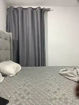 prettiepearl online show from February 15, 2026, 12:22 am