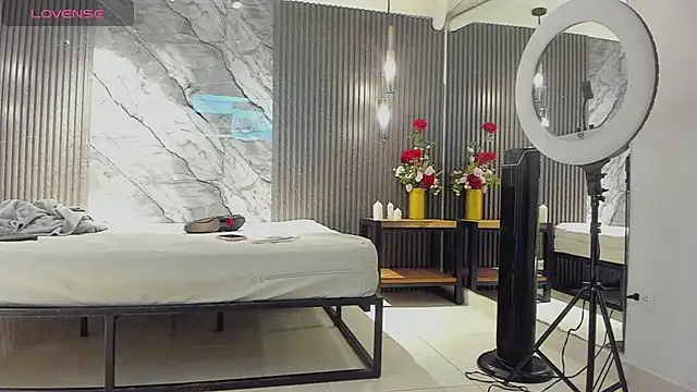 julietha taylor online show from March 24, 2026, 12:32 am