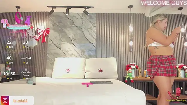 julietha taylor online show from December 3, 2025, 10:09 pm