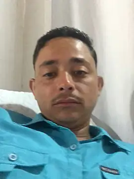 isacalejandroo online show from February 20, 2025, 1:30 pm