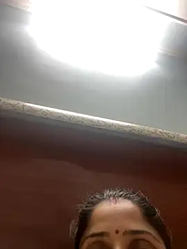 HotRiyacpl online show from November 21, 2025, 5:23 pm