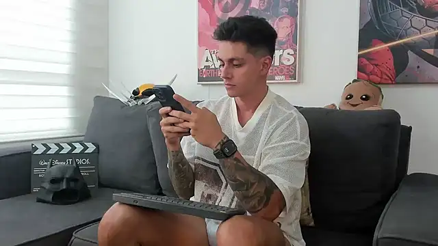 Snapshot of JeanBroc chatting on January 18, 2026, 7:28 pm JeanBroc online show from January 18, 2026, 7:28 pm