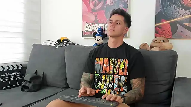 JeanBroc online show from November 30, 2025, 7:58 pm