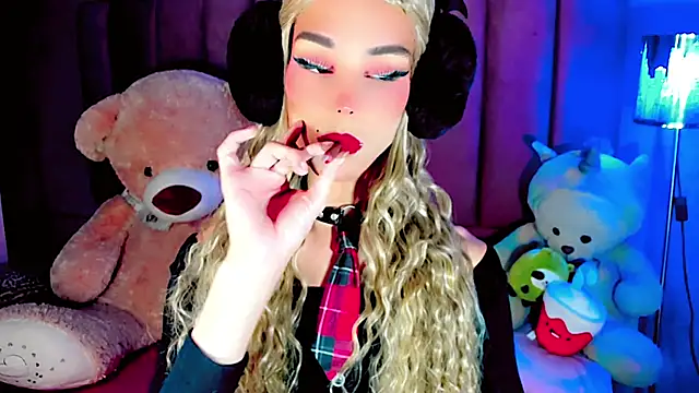 dollswit01 online show from January 17, 2026, 3:48 pm