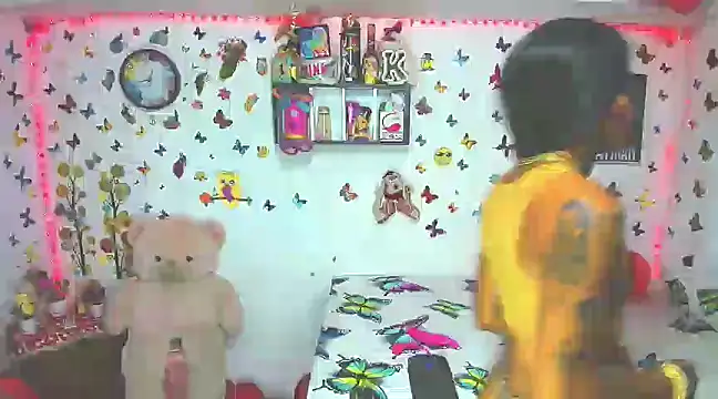 Snapshot of marianaoficial249701 chatting on February 25, 2025, 2:26 pm marianaoficial249701 online show from February 25, 2025, 2:26 pm