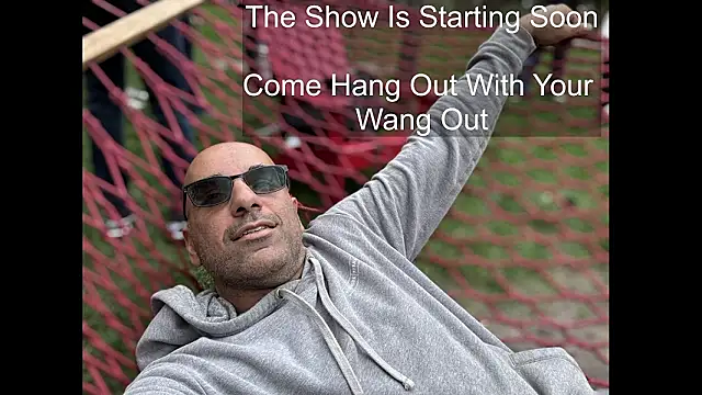 bear russian hunk online show from February 6, 2026, 2:02 pm