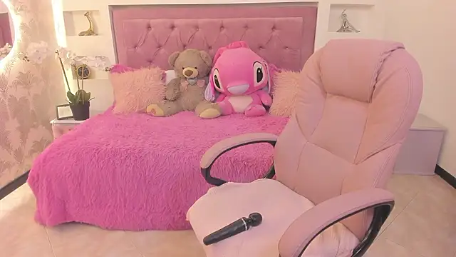 Maavca  online show from March 25, 2026, 8:30 pm