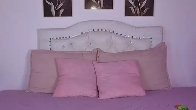 AnneGagner online show from September 26, 2025, 11:00 pm