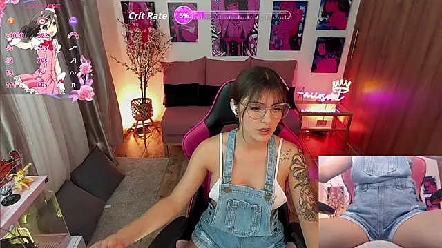 annieesweett online show from September 24, 2025, 6:47 pm