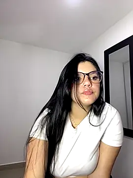 kimberlyhills1 online show from October 10, 2025, 3:29 am