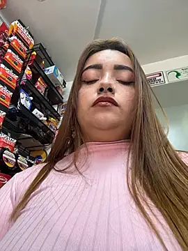 Snapshot of Tatiana_O chatting on February 13, 2026, 5:02 pm Tatiana O online show from February 13, 2026, 5:02 pm