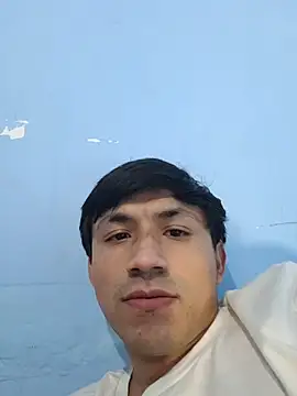 Snapshot of charlesss19 chatting on November 3, 2025, 5:05 pm charlesss19 online show from November 3, 2025, 5:05 pm