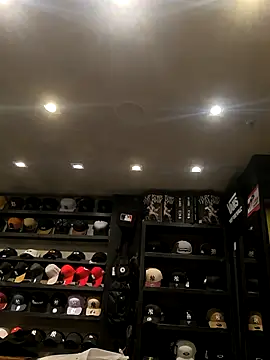 FABINHOSEOAU online show from November 25, 2025, 6:19 pm