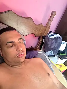 FABINHOSEOAU online show from November 13, 2025, 11:25 am