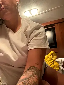 Snapshot of maexmaeee chatting on September 28, 2025, 5:42 pm maexmaeee online show from September 28, 2025, 5:42 pm